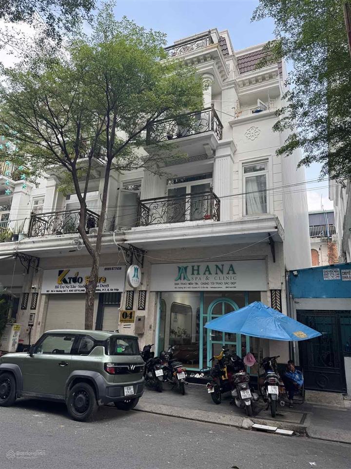 Tiếp tục giảm giá sau khi giảm 4 tỉ! căn giá hời! bán căn góc hai mặt tiền, 1 trệt 4 lầu. 7 x 20m