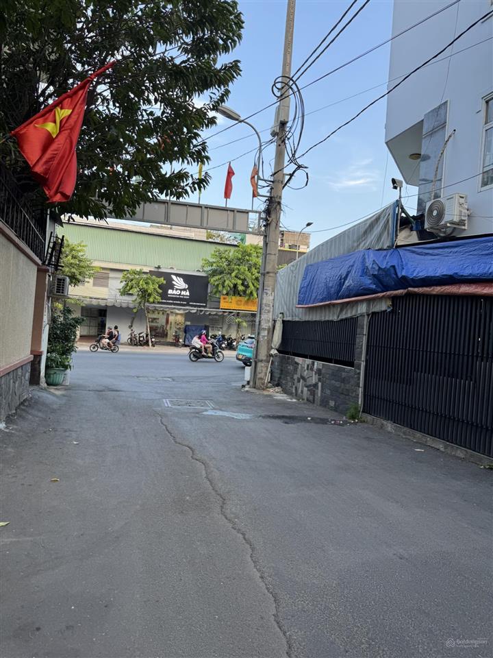 Cực rẻ! 105tr/m hẻm nguyễn văn lượng p.gò vấp (p.17 cũ)  ngang 7m  đang kinh doanh cafe tốt
