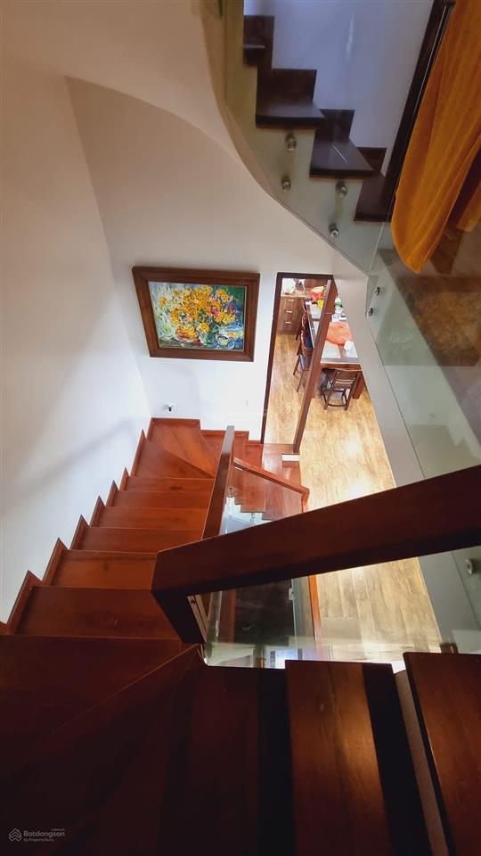 Bán nhà liền kề 5 tầng tại tam trinh, giá chỉ 26 tỷ, 95m2. khu vực sát ngay minh khai, times city