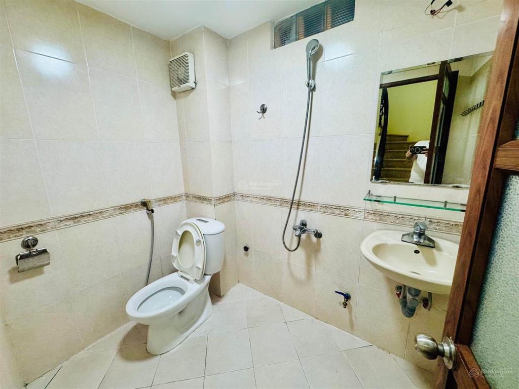 Bán nhà riêng phân lô vỉa hè tại đại la, giá 22 tỷ, 66m2 x 4 tầng, mặt tiền 5m. khu ở vip, vp đẹp.
