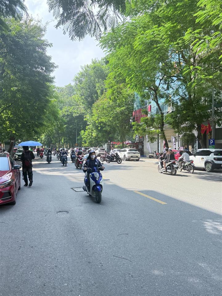 Bán nhà mặt phố thanh nhàn, 32 tỷ, 61m2 x 5 tầng, view công viên. lô góc, kinh doanh vip sầm uất
