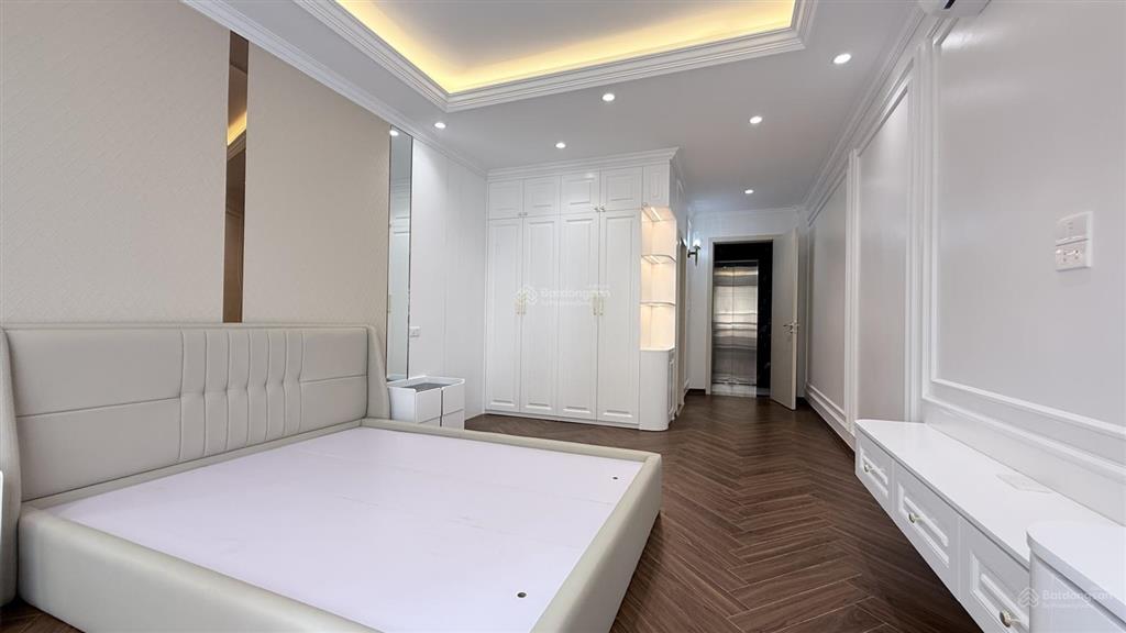 Bán nhà bạch mai 39m2 x 6 tầng, mới thang máy, ngõ rộng thông, ô tô đỗ cửa, kinh doanh. giá 14 tỷ