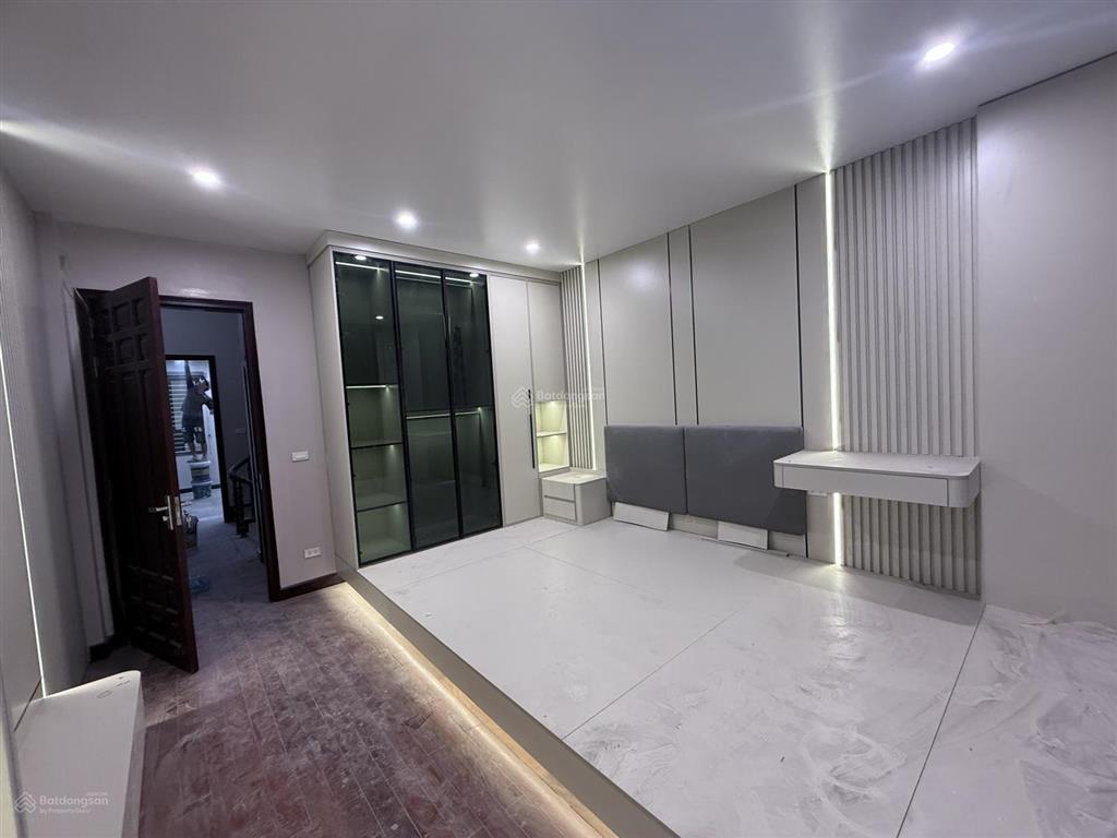 Bán nhà riêng tại minh khai, hai bà trưng 55m2 x 4 tầng, giá 12.3 tỷ. nhà mới, ôtô 30m, gần phố đẹp