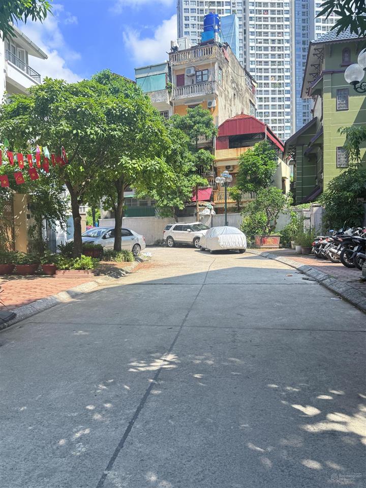 Bán nhà liền kề 5 tầng tại tam trinh, giá chỉ 32 tỷ, 95m2. khu vực sát ngay minh khai, times city