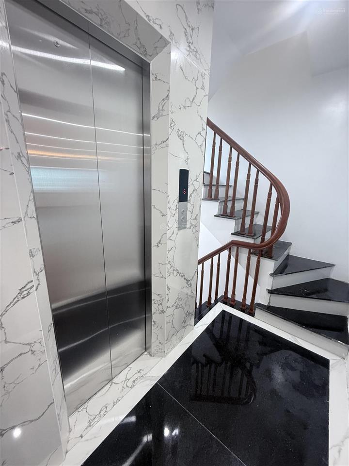 Bán nhà riêng phố lạc trung, hai bà trưng 40m2x6 tầng, giá 12.5 tỷ. nhà mới, thang máy, ô tô đỗ cửa