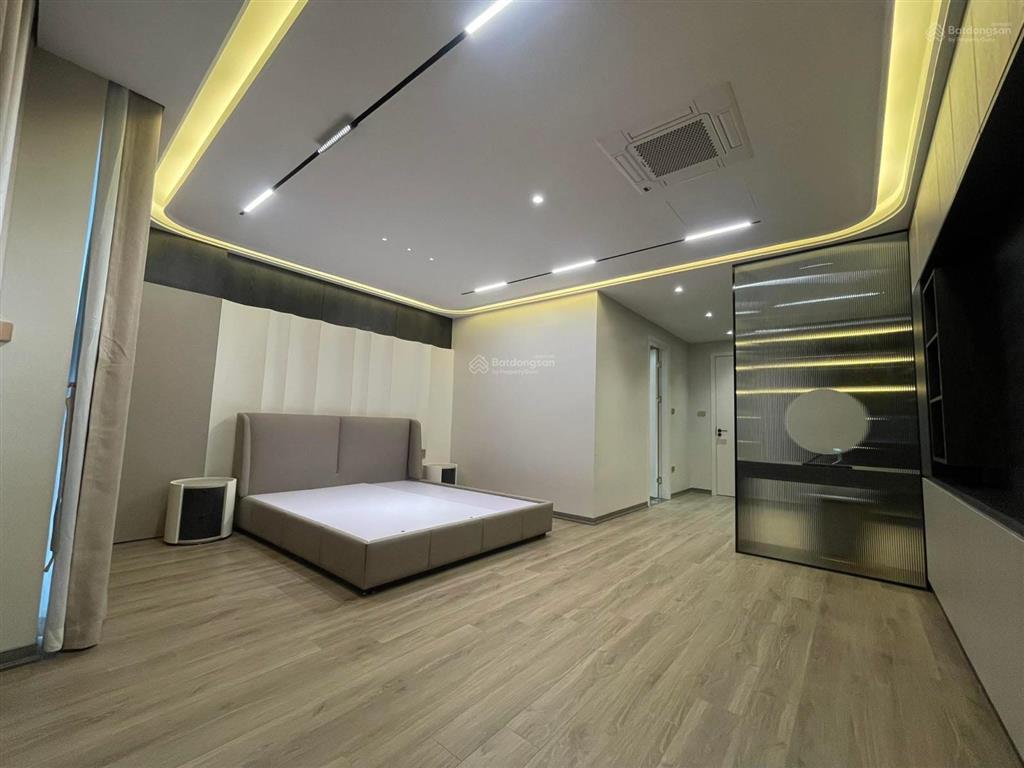 Bán nhà minh khai 40 m2x 6 tầng,giá 13.8 tỷ. phân lô, ô tô vào nhà, thang máy, gần phố ở kinh doanh