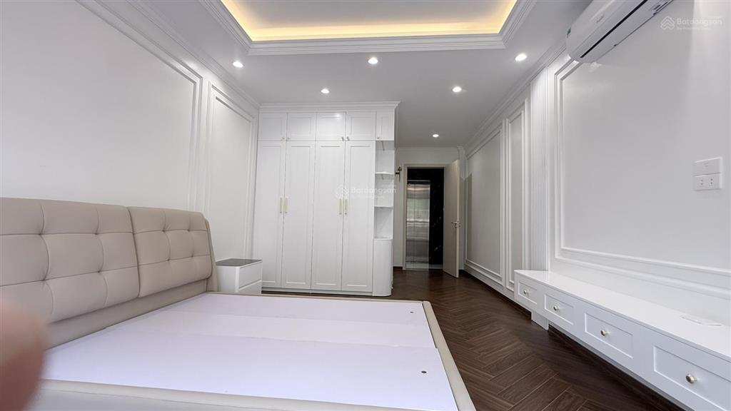 Bán nhà riêng 45m2 x 5 tầng, 9 tỷ tại minh khai, nhà mới, gần phố 70m, để lại nội thất xịn, ở ngay