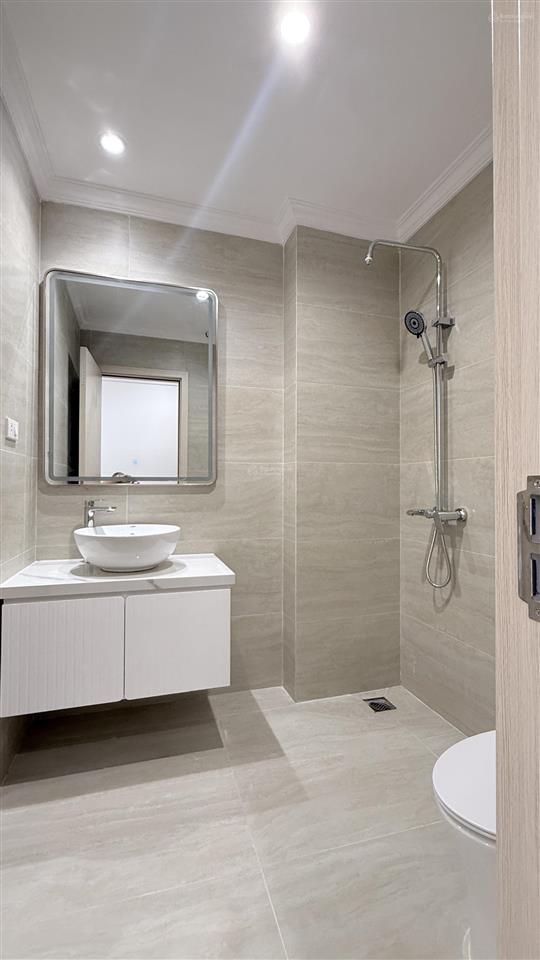 Bán nhà riêng 45m2 x 5 tầng, 9 tỷ tại minh khai, nhà mới, gần phố 70m, để lại nội thất xịn, ở ngay