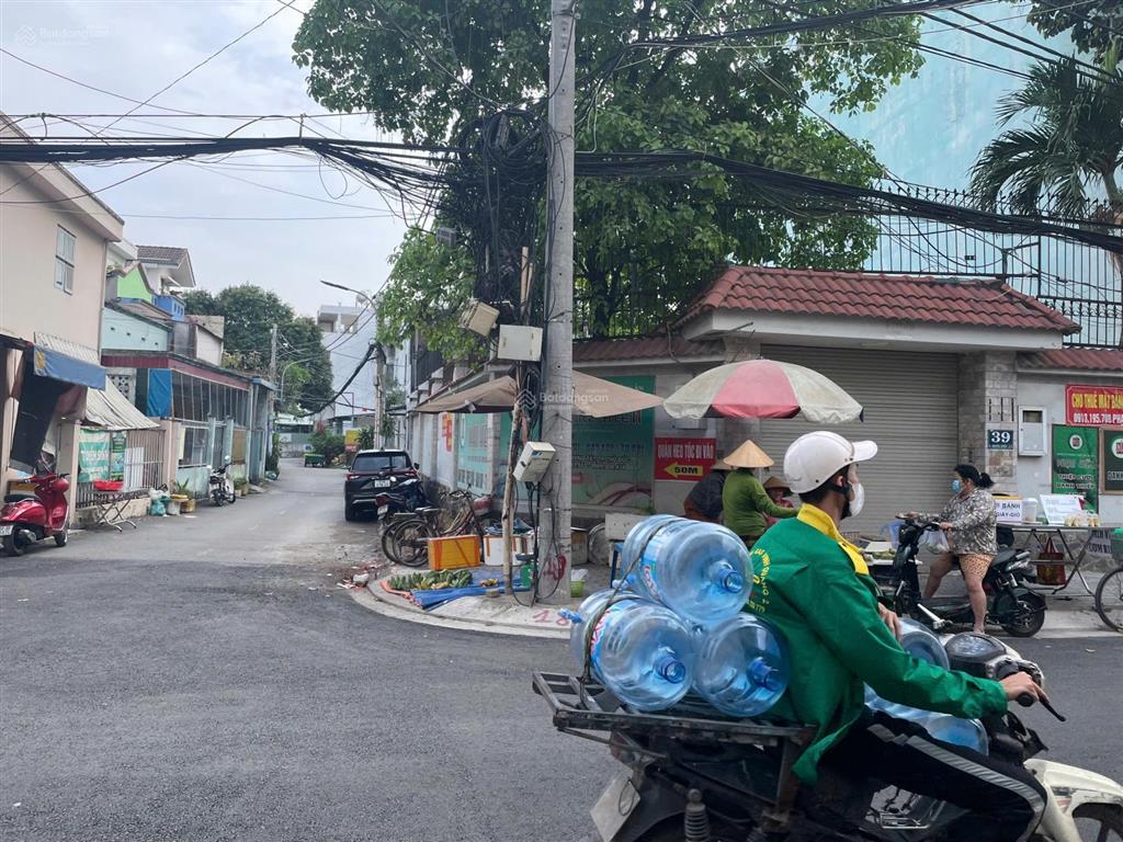 Chủ nhà gửi bán gấp lô đất 248m2, góc 2 mặt tiền đường nguyễn tuyển, bình trưng tây, q. 2 giá tốt