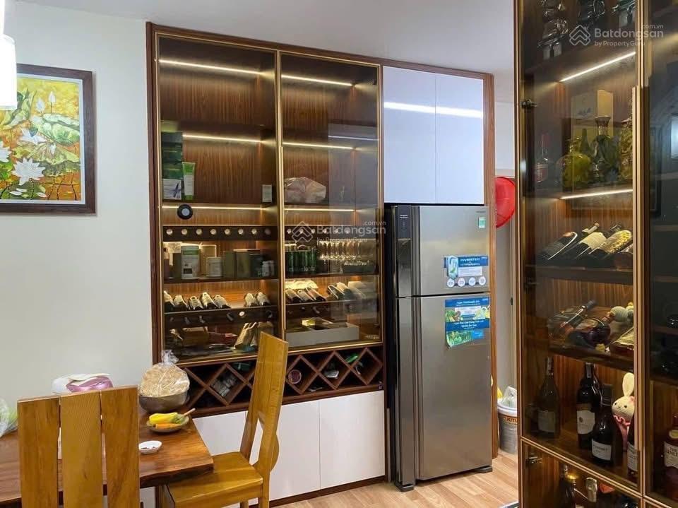 Bán chcc k35 tân mai, 8,35tỷ, 91m2, căn góc, 3pn, 2vs, full nội thất