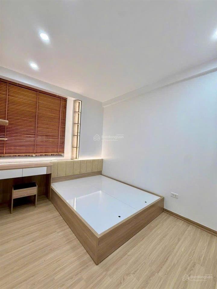 Bán chcc hồng hà tower, 89 thịnh liệt, dt 63m2, căn góc, 2pn, 2vs, giá 4,7 tỷ, nội thất đầy đủ