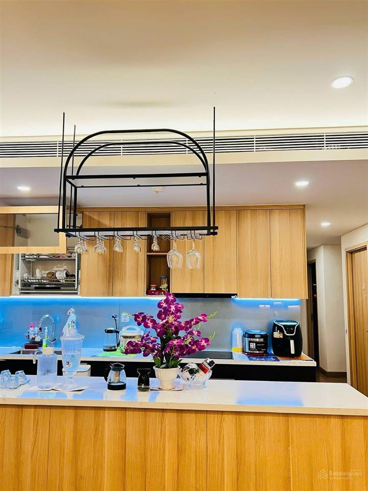 Bán chcc hoà phát tower, 70 nguyễn đức cảnh, 6,6 tỷ ,71m2,2pn,2vs ,có slot oto là một