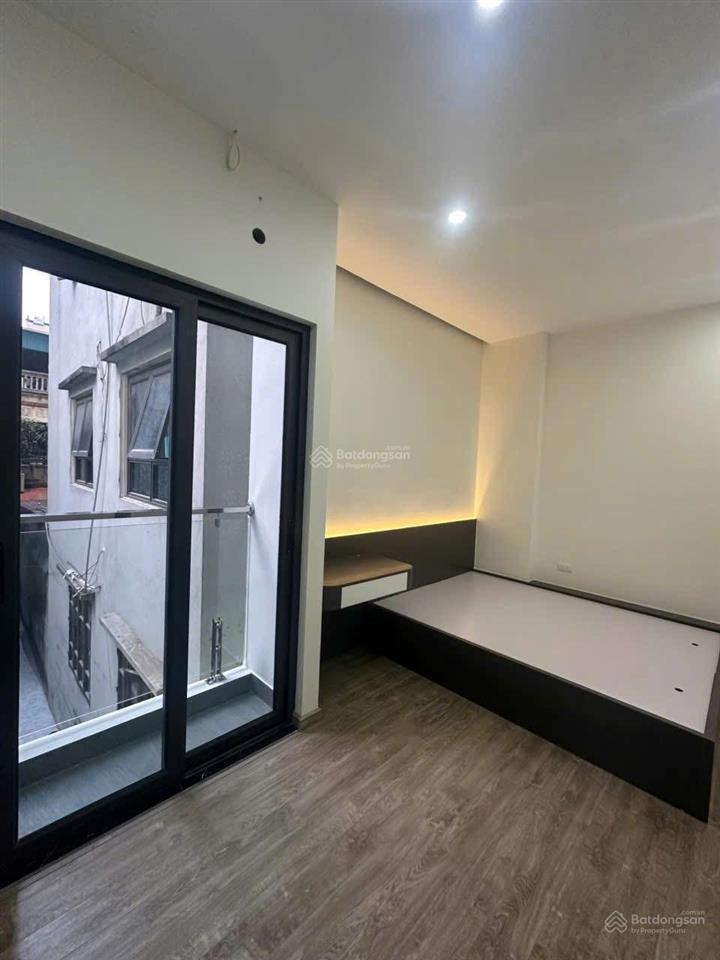 Bán nhà giáp nhị ,hoàng mai ,dt34m2 ,5 tầng ,mt4m ,có thang máy ,full nội thất mới ,giá nhỉnh 9 tỷ