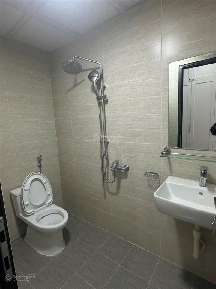 Bán nhà giáp nhị ,hoàng mai ,dt34m2 ,5 tầng ,mt4m ,có thang máy ,full nội thất mới ,giá nhỉnh 9 tỷ