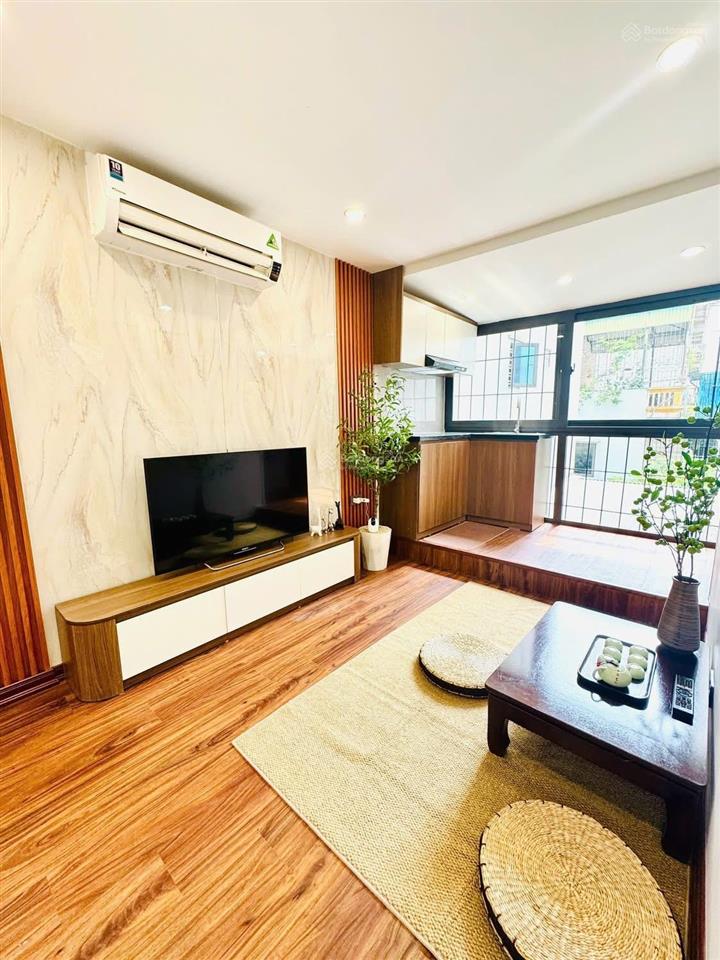 Bán cc 2pn + 2wc tại rose town 79 ngọc hồi, 4,95 tỷ, 55m2, hoàng mai, hà nội, tầng trung