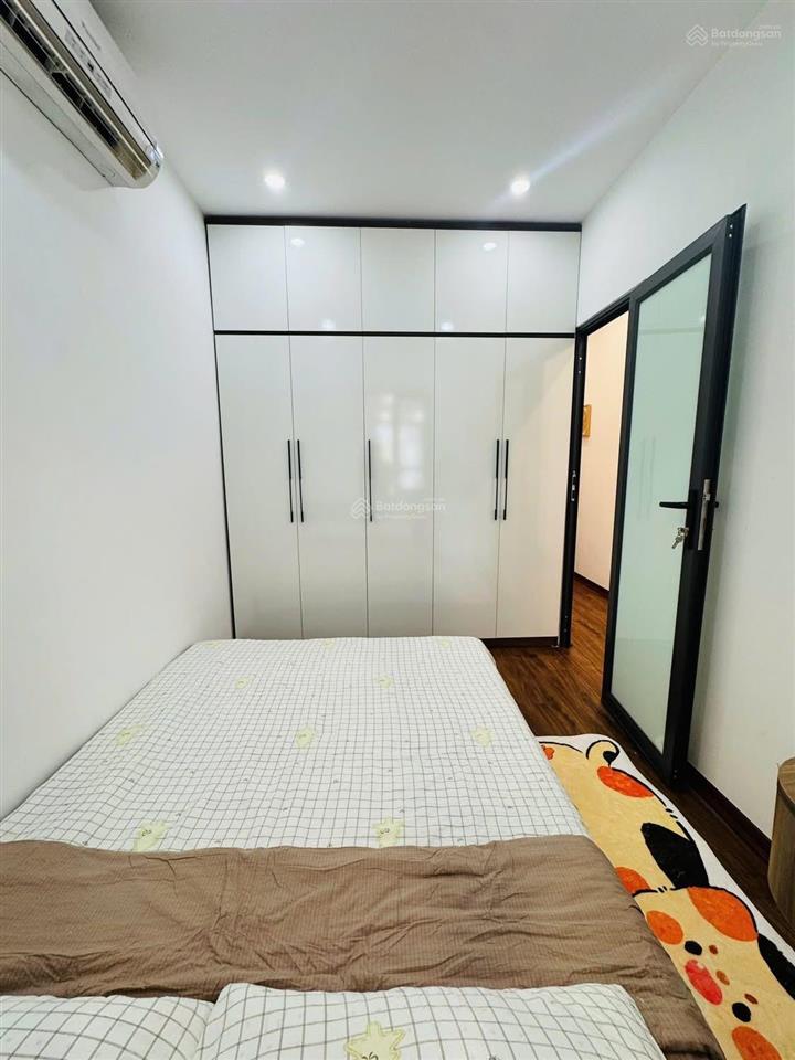 Bán cc 2pn + 2wc tại rose town 79 ngọc hồi, 4,95 tỷ, 55m2, hoàng mai, hà nội, tầng trung