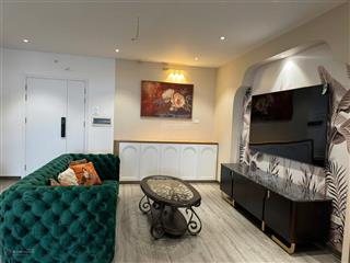 Bán chcc 3pn, 2wc, dt132m2 tại thăng long garden 250 minh khai, 9,5 tỷ, nội thất đẹp