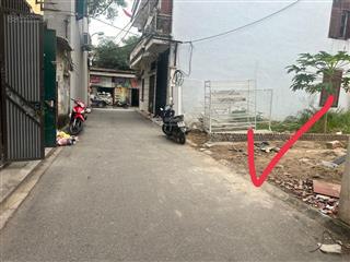 Hơn 5 tỷ ,lô đất 38m2 trâu quỳ đường trước nhà 5m ô tô vào nhà kinh doanh buôn bán được, gần hvnn1