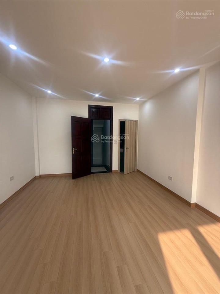 Chỉ 6.3 tỷ có nhà 5 tầng mới 38 m2 gia lâm dân xây kiên cố full nội thất cách ngã tư trâu quỳ 500 m