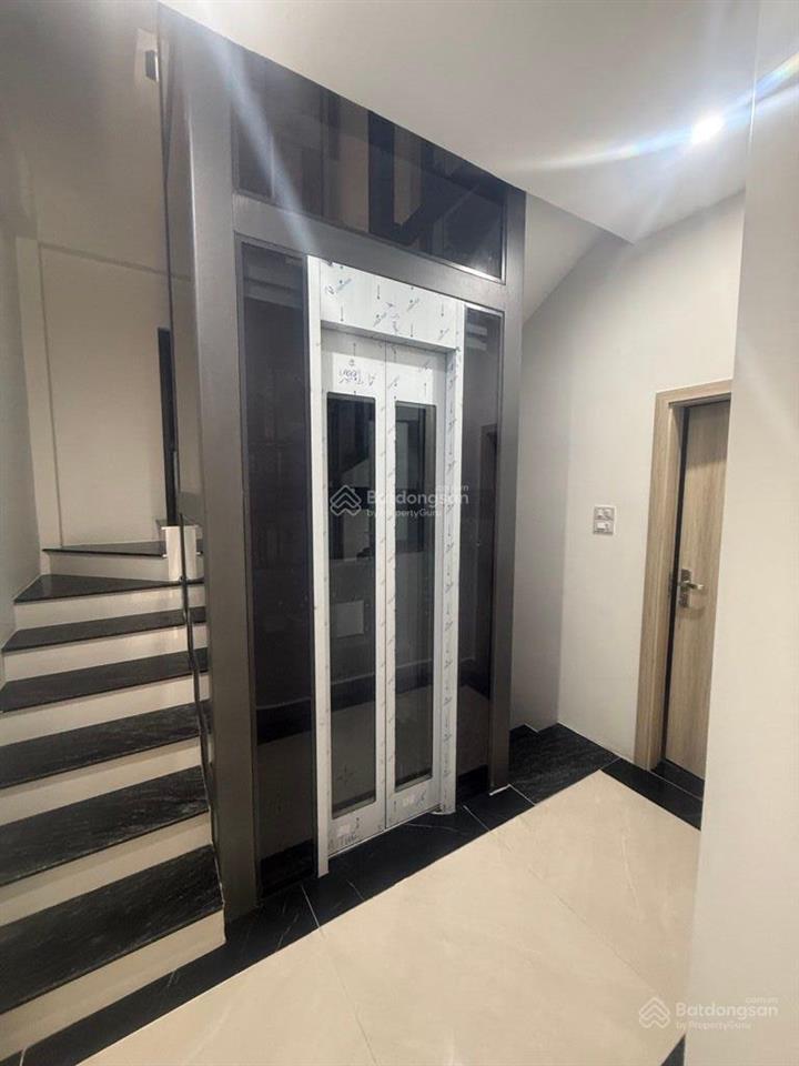 Chỉ 6.3 tỷ có nhà 5 tầng mới 38 m2 gia lâm dân xây kiên cố full nội thất cách ngã tư trâu quỳ 500 m