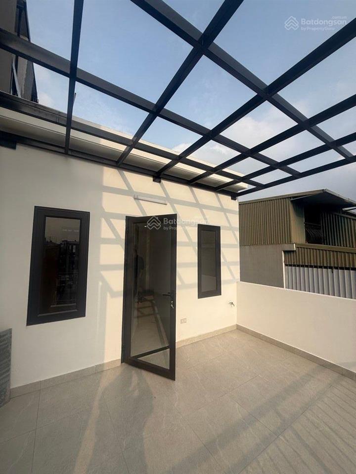 Chỉ 6.3 tỷ có nhà 5 tầng mới 38 m2 gia lâm dân xây kiên cố full nội thất cách ngã tư trâu quỳ 500 m