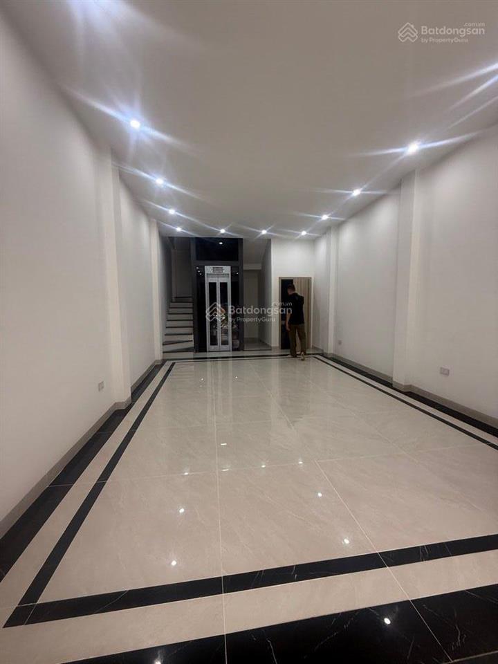 Chỉ 6.3 tỷ có nhà 5 tầng mới 38 m2 gia lâm dân xây kiên cố full nội thất cách ngã tư trâu quỳ 500 m