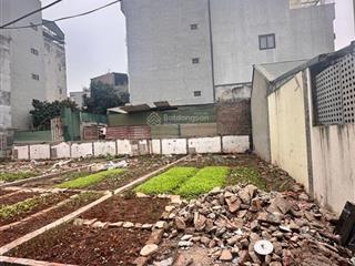 Chủ cần bán 3 lô đất giá chỉ 115 triệu/m2 ô tô vào nhà vị trí vàng, gần chợ trường học cấp 1,2,3