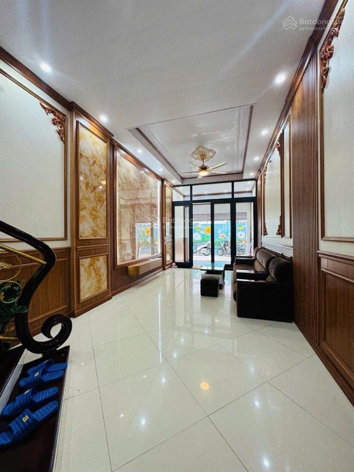 Khu vực thạch bàn còn 1 căn duy nhất 6.1 tỷ nhà 5 tầng ô tô tránh gần eon, cầu vĩnh tuy cấp 1,2,3