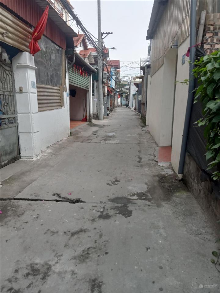 Khu vực thạch bàn có 1 lô duy nhất giá chỉ 5 tỷ 40m2 đường trước nhà ô tô tránh ib nhanh để sở hữu