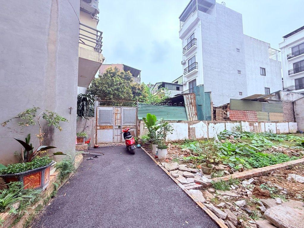 Chính chủ cần bán lô đất chỉ 105 triệu/m2 ô tô vào nhà mặt tiền rộng ko lỗi phong thủy ko quy hoạch