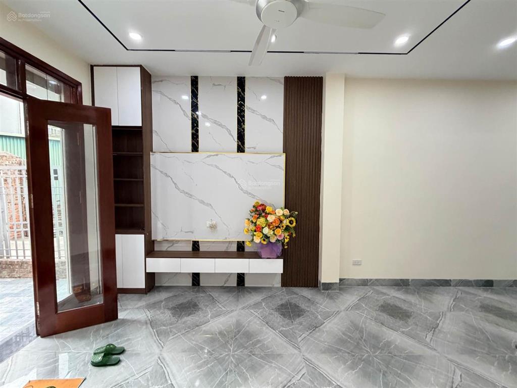 Lô góc 5 tầng 6 ngủ diện tích 38m2/sàn mới coong phù hợp cho gia đình nhiều thế hệ sinh sống sát eo