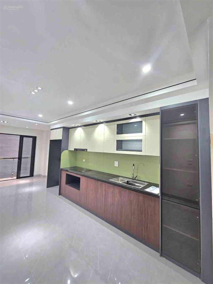 Trâu quỳ 6 tầng thang máy 42m2 giá 7,5 tỷ ô tô đỗ cửa sát học viện nông nghiệp 1, vin 1 lõi gia lâm