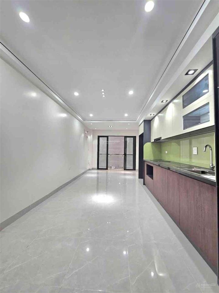 Trâu quỳ 6 tầng thang máy 42m2 giá 7,5 tỷ ô tô đỗ cửa sát học viện nông nghiệp 1, vin 1 lõi gia lâm