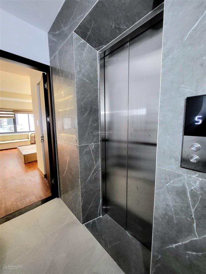 Trâu quỳ 6 tầng thang máy 42m2 giá 7,5 tỷ ô tô đỗ cửa sát học viện nông nghiệp 1, vin 1 lõi gia lâm