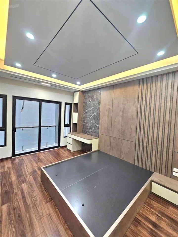 Trâu quỳ 6 tầng thang máy 42m2 giá 7,5 tỷ ô tô đỗ cửa sát học viện nông nghiệp 1, vin 1 lõi gia lâm
