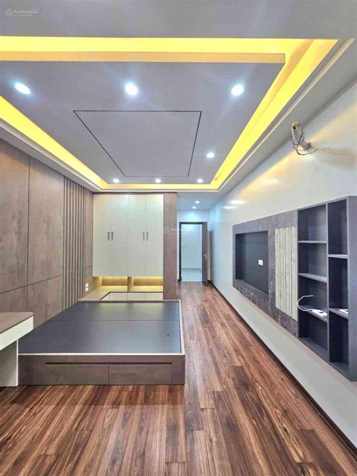 Trâu quỳ 6 tầng thang máy 42m2 giá 7,5 tỷ ô tô đỗ cửa sát học viện nông nghiệp 1, vin 1 lõi gia lâm