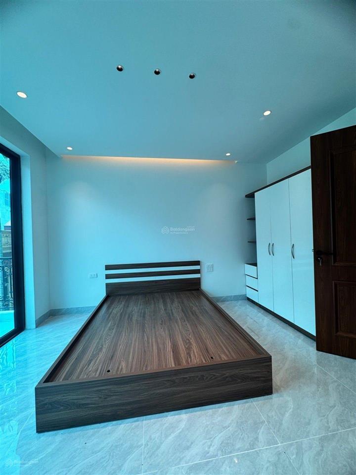 Chỉ 5.4 tỷ có tl sở hữu căn 5 tầng 34m2 mới coong ở sài đồng, khu vực sầm uất nhất long biên