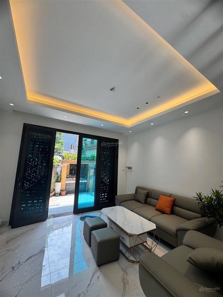 Chỉ 5.4 tỷ có tl sở hữu căn 5 tầng 34m2 mới coong ở sài đồng, khu vực sầm uất nhất long biên