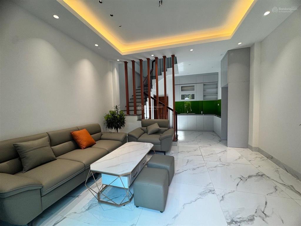 Chỉ 5.4 tỷ có tl sở hữu căn 5 tầng 34m2 mới coong ở sài đồng, khu vực sầm uất nhất long biên