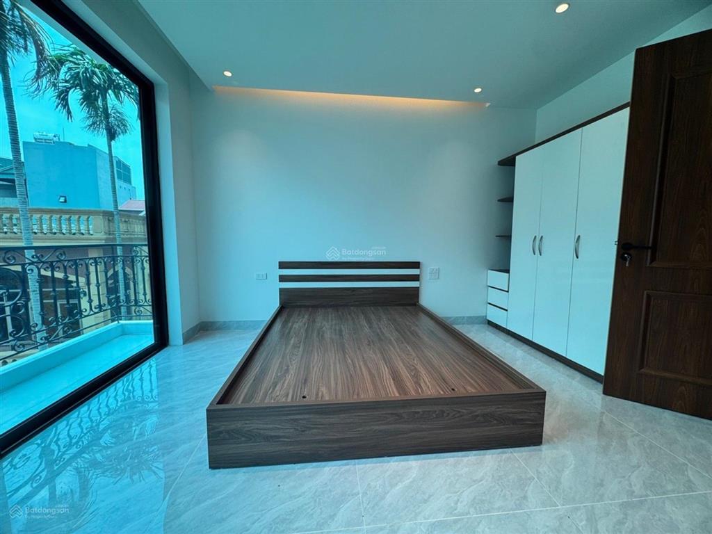 Chỉ 5.4 tỷ có tl sở hữu căn 5 tầng 34m2 mới coong ở sài đồng, khu vực sầm uất nhất long biên