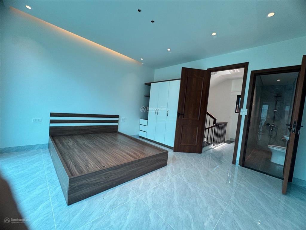 Chỉ 5.4 tỷ có tl sở hữu căn 5 tầng 34m2 mới coong ở sài đồng, khu vực sầm uất nhất long biên