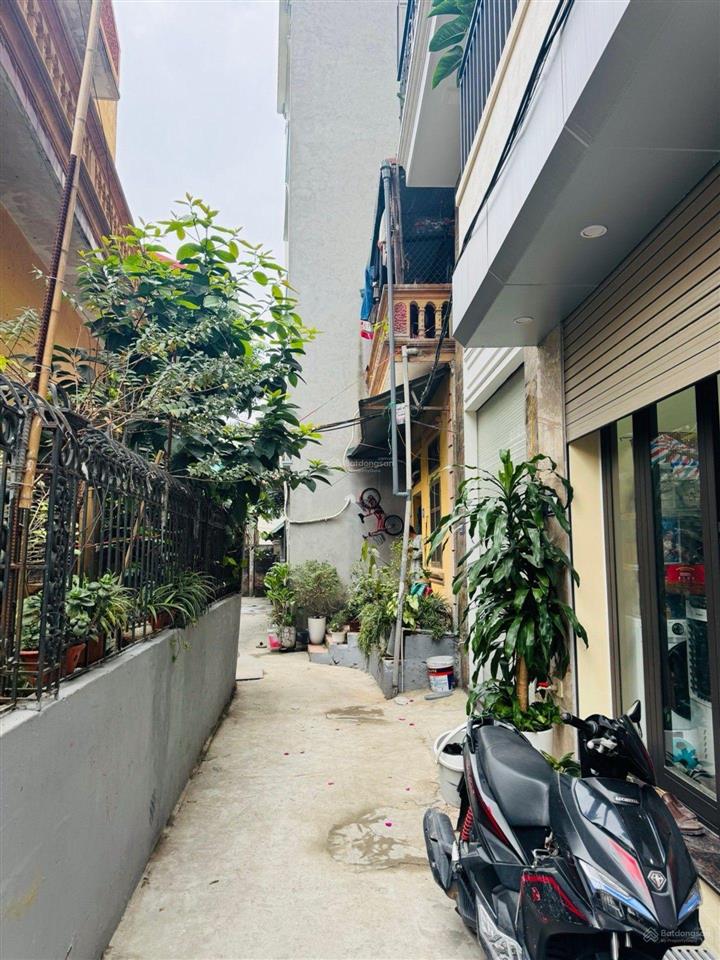 Chỉ 5.4 tỷ có tl sở hữu căn 5 tầng 34m2 mới coong ở sài đồng, khu vực sầm uất nhất long biên
