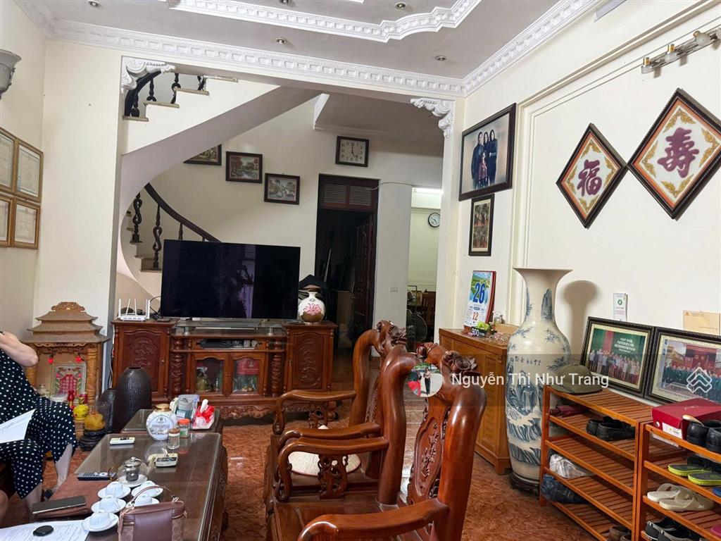 Tận hưởng cuộc sống tại trung tâm vĩnh yên, vĩnh phúc nhà đẹp 3 tầng 2 mặt tiền, tặng full nội th