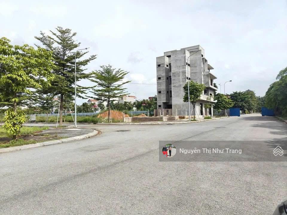 Lô đất trung tâm kdc tỉnh ủy, vĩnh yên, vĩnh phúc vị trí đẹp hiếm có dt 95m, mặt tiền 5m, nằm ngay