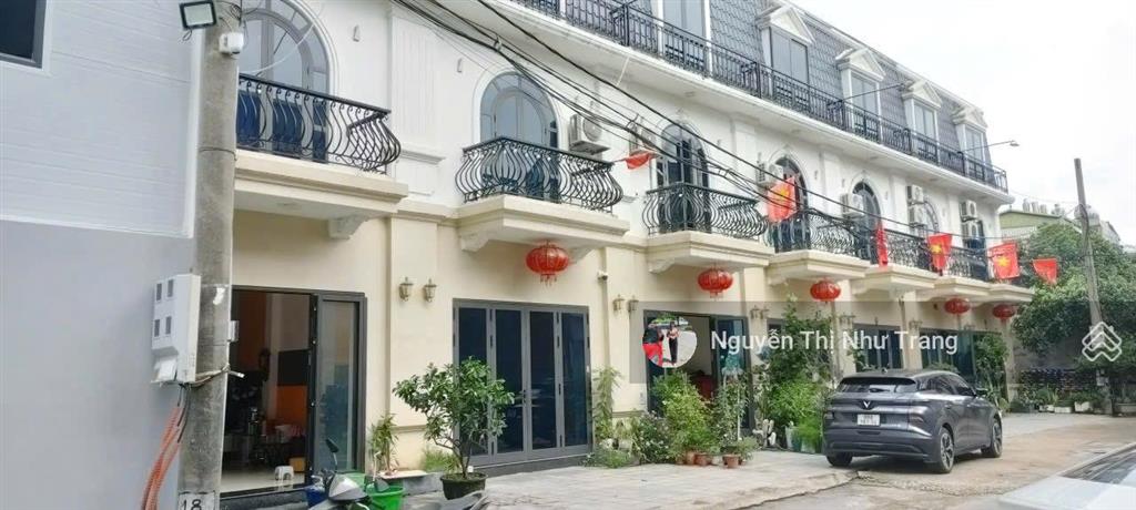 Nhà 3 tầng nguyễn tất thành, khai quang  vĩnh yên  vĩnh phúc 3,9** tỷ
 diện tích 83m mt 4,5m