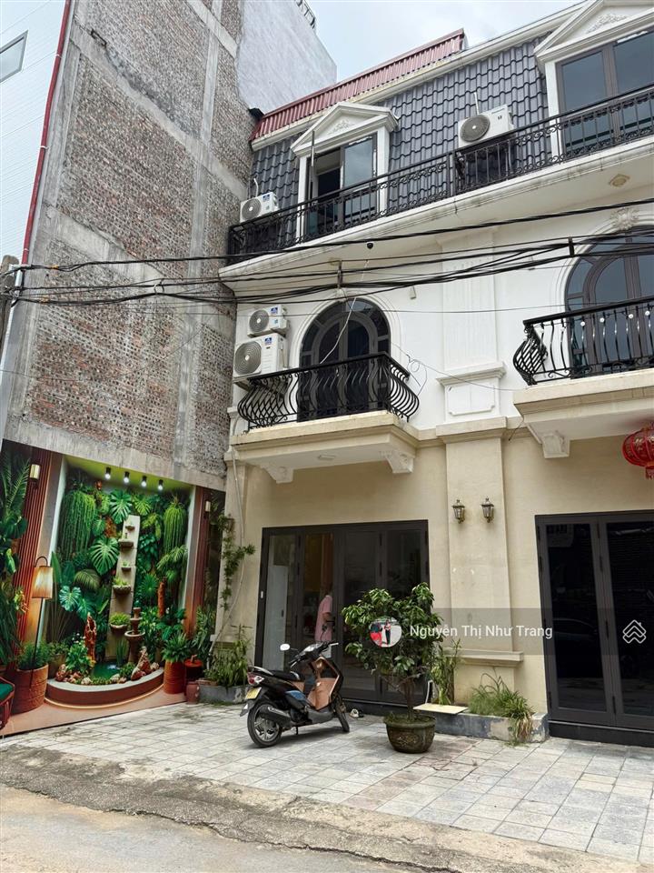 Nhà 3 tầng nguyễn tất thành, khai quang  vĩnh yên  vĩnh phúc 3,9** tỷ
 diện tích 83m mt 4,5m