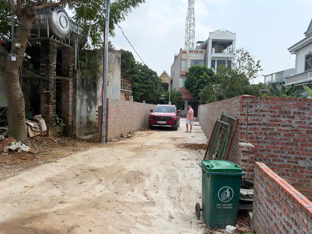 Dưới 2 tỷ lô đất khu hành chính 15, liên bảo, vĩnh yên, vĩnh phúc  diện tích 102m2 mt 5m. khu h