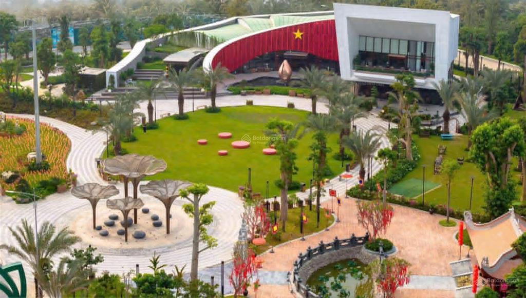 Căn shophouse 4 tầng giá hơn 8 tỷ the sensia, đường 18m gần tổ hợp vui chơi ngoài trời