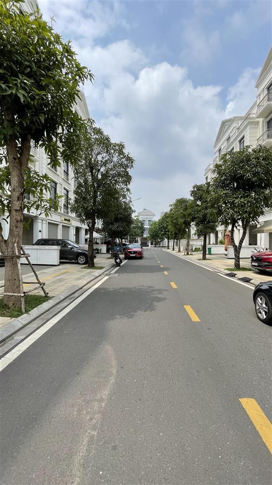 Duy nhất căn nhà phố vinhomes grand park, quận 9 / 84 m2 / 13,8 tỷ