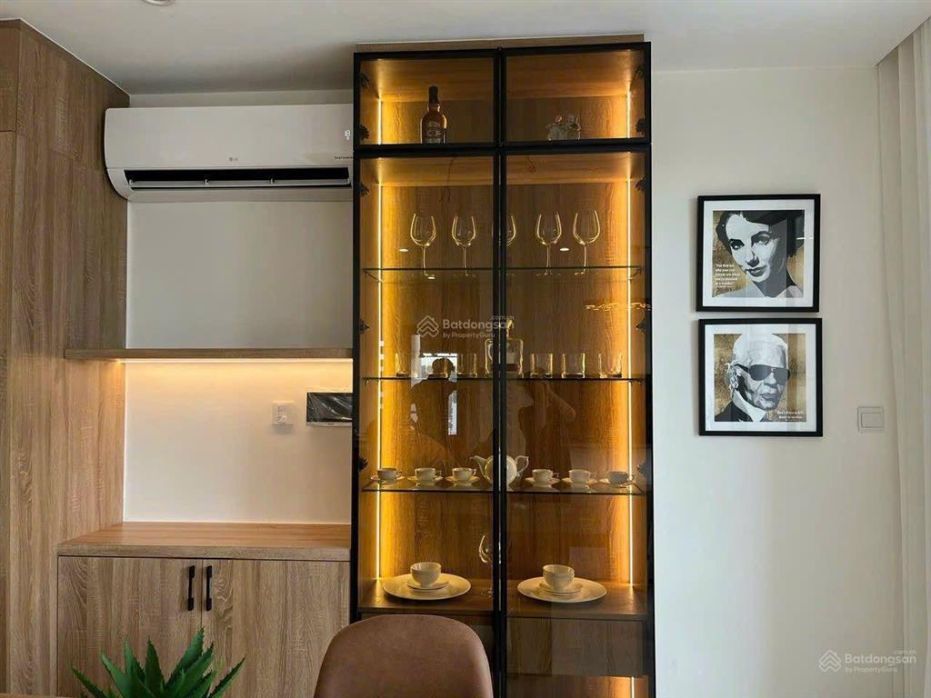 Bán nhanh trước tết 2pn + 1 (s6.03)  vinhomes quận 9  3,450 tỷ (sẵn sổ)